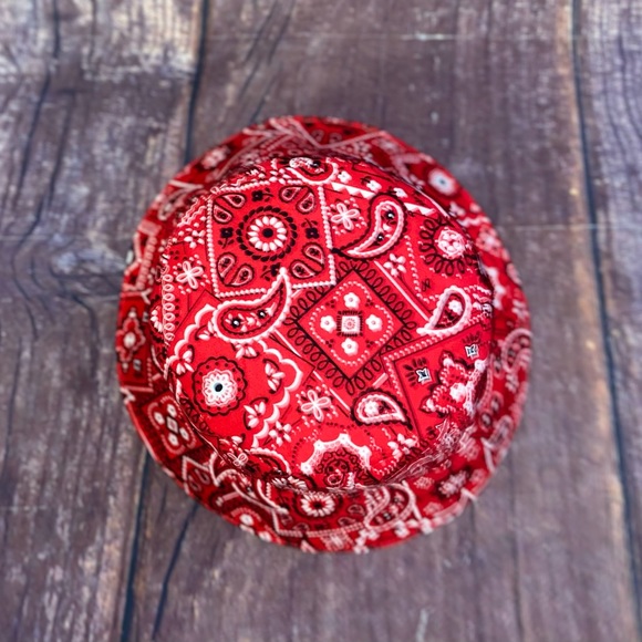 Red Bandana Bucket Hat - Picture 14 of 14